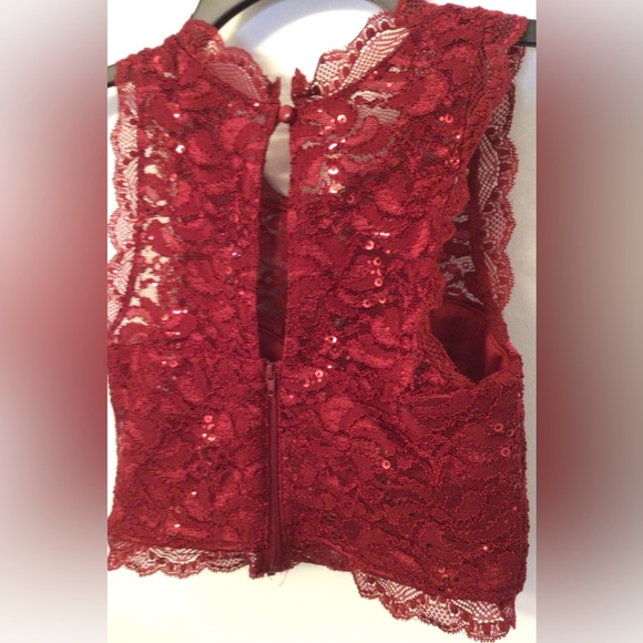 My Michelle burgundy lace lined crop top size 1 - Picture 5 of 7